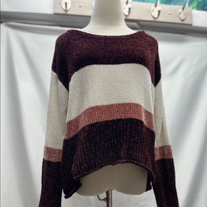 This shirt is from Takera and size Medium